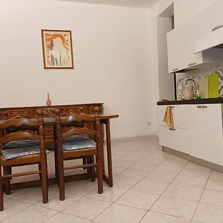 Super Con Uso Cucina קליארי